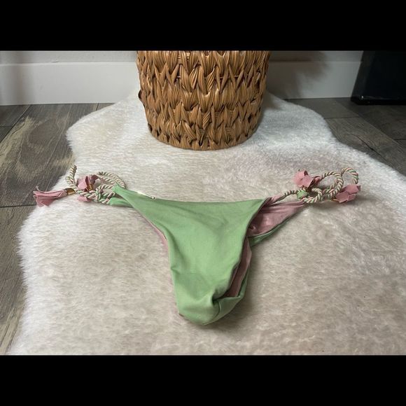 Australian Based Swimwear Fiorella Reversible Swim Bottom - Picture 1 of 7